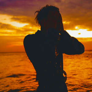 НЕ СМОТРИ НАЗАД