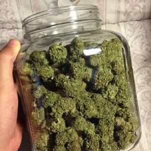 BOOFY (PROD. BROKEBOYSHAWTY)