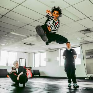 I (DON'T) WANNA GO OUT