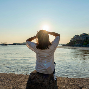 自洽的羽毛（Hello myself）