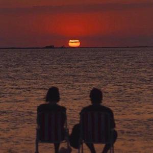 一起去看看晚霞吧再谈个恋爱什么的