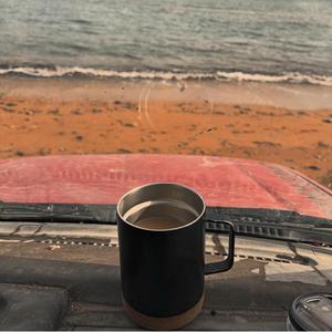 Selective filtering of non frequential negativity