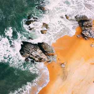 一个人在图书馆 (钢琴)