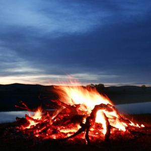 草原篝火 - 演唱_LA.LA.MP3