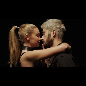 Pillow Talk（翻自 MADILYN）