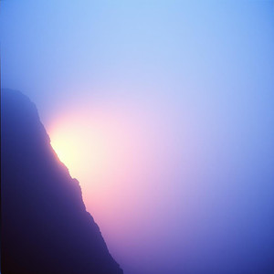 蒼き夜明けの翼