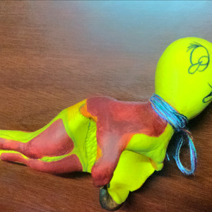 破伤风说：”我一锤子砸死你个怕球破！“