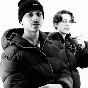 I can't show my face (feat. seemo)