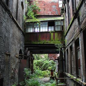 Fuedal Age (feat. Ayoza)