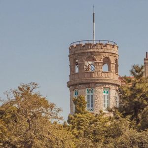 爱情不是童话 伴奏