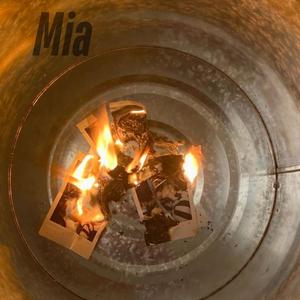 Mia