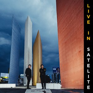 COSMOVITRALES (Live in Satelite)