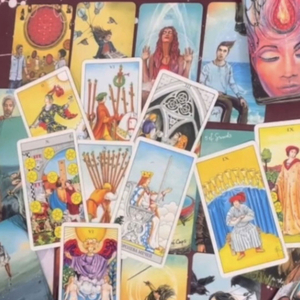 Вызов мужчины на серьезный разговор. общий расклад. плюс медитация на усиление женской энергии.