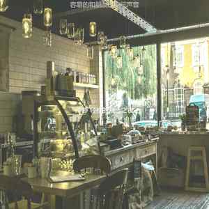 抚慰的浪漫晚餐回忆