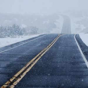 眼泪于谁去凭吊