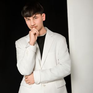 Yakisan (迷恋我）