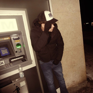 White (prod. 999ines