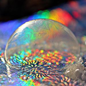 Frozen Emotions (Spanish) [feat. Paola Madelaine]