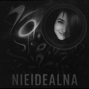 NIEIDEALNA
