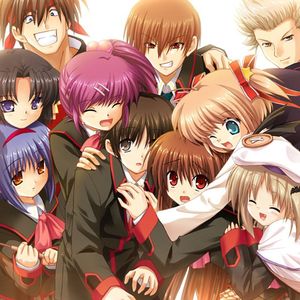 降り続く雨の街で