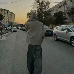 running up on hill (高级感)