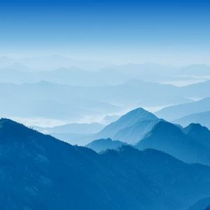 街角修鞋摊的暖心邂逅