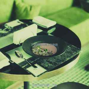 柔和的浪漫晚餐时刻