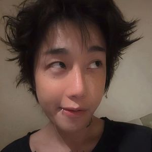 重逢的街头心跳比我先认出你