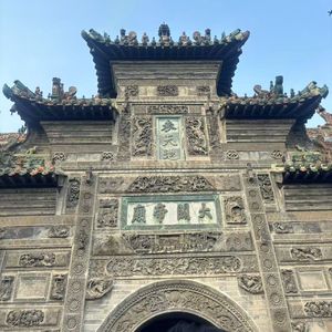 相拥时刻的生命欢歌