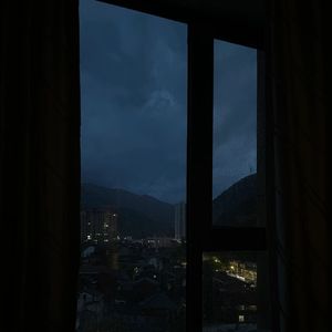 淋雨季intro