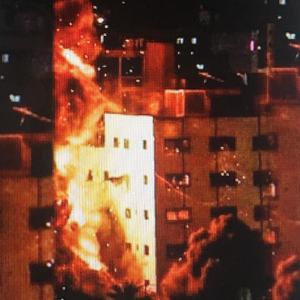 Bazz Heavy Ma Gun Tucked