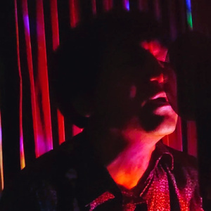 She is a singer-songwariter