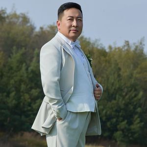 谁是你最后的情人（伴奏）