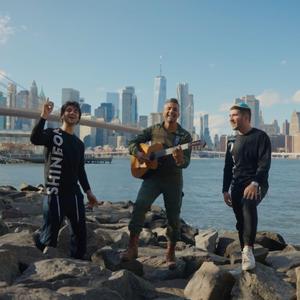 Am Yisroel Shine (feat. Noam Buskila, Mikie Blumenthal & Matan Chen)