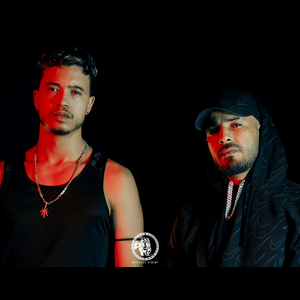 ALL EYES ON ME (feat. Mc Artisan)