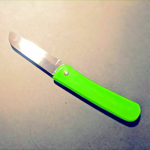 她已经死了（伴奏）