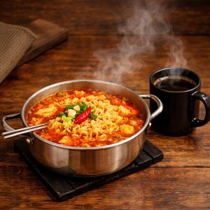 라면과 커피 (Ramen and Coffee)