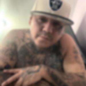 BITCHES CHALLANGE (feat. JULITO)