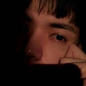 多想在平庸的生活拥抱你