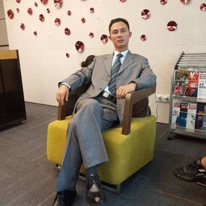 聚光灯下的尘埃