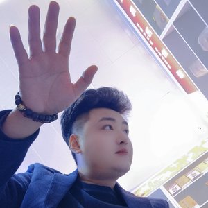 哭着接通的电话