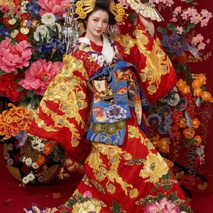 春闺遇芳华，絮扬扬