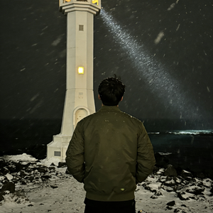 我们都在用力活着