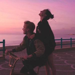 独自收集两个人之间的回忆