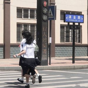 下雨天我也不会想起你