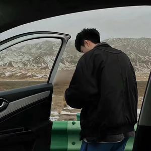 我不该属于痛苦 也不该属于你