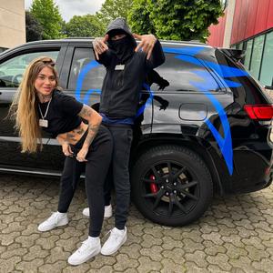 PRETTY GANGSTA (feat. Margola)