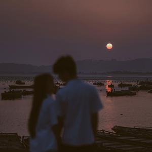 陪着你就是陪着我自己