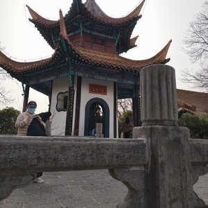 《我的破碎无人缝补》