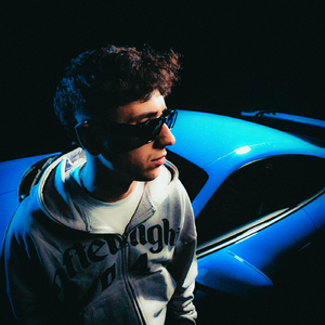 SOLOS (feat. Ginia)